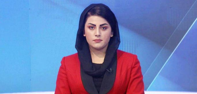Periodista afgana denunció que los talibanes no la dejaron entrar al canal donde trabaja