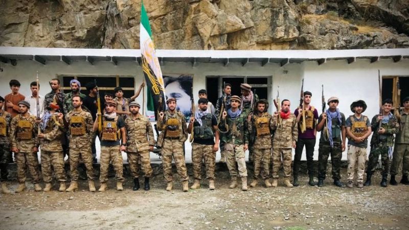 “Estamos listos para la resistencia”: El grupo que se opone a los talibanes desde el rebelde valle de Panjshir
