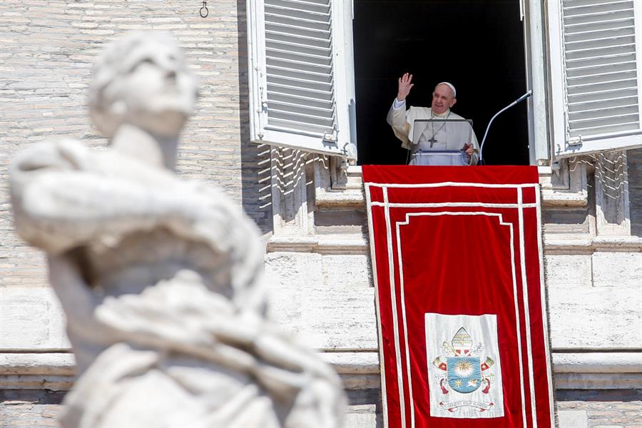 El papa Francisco insta a seguir ayudando a los afganos y pide oraciones y ayuno