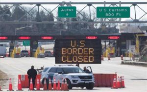 EEUU extiende otro mes el cierre fronterizo terrestre con Canadá y México por la variante Delta