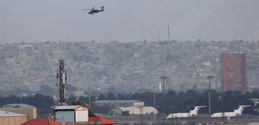 EEUU empezó a retirar las tropas que quedaban en el aeropuerto de Kabul
