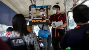 On the bus or off, Venezuela journalists try to deliver news