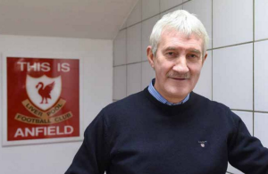 Terry McDermott, leyenda del Liverpool, anuncia que sufre demencia