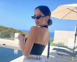 La ex de Maluma se desnudó en la playa y no comió cuento al publicar las fotos en Instagram (PRUEBAS)