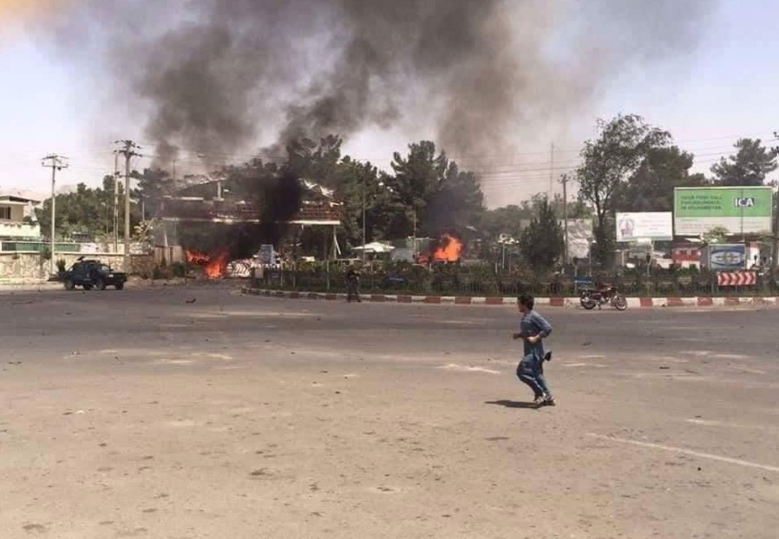 Explosión en Kabul provocada por lanzamiento de cohete (Videos)