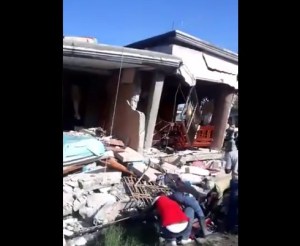 Casas y edificios derrumbados en Haití tras el sismo de 7.2 (Video)