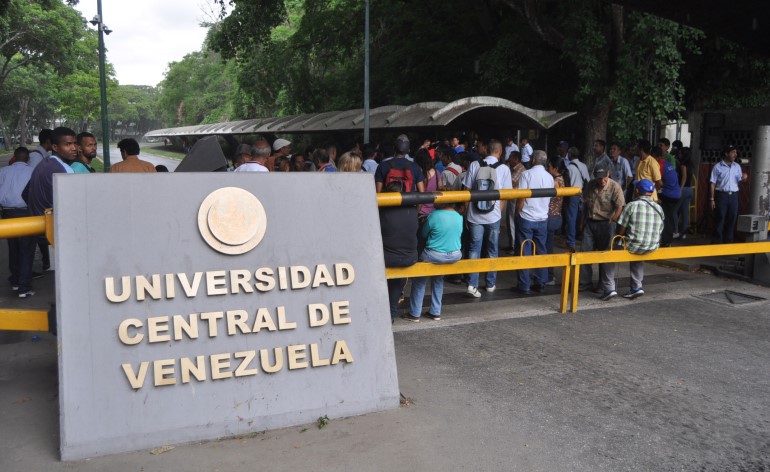 El nuevo “aumento” impuesto a los trabajadores universitarios venezolanos, ni para una consulta médica alcanza