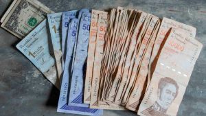 Venezuela vive la reconversión monetaria más dura del mundo desde la Segunda Guerra Mundial