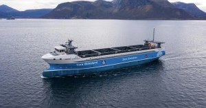 El primer buque de carga sin tripulación y totalmente eléctrico zarpará en Noruega