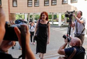 Condenan a la portavoz de Navalny, Kira Yarmysh a un año y medio de libertad condicional