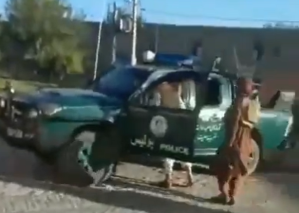 Los talibanes toman el cuartel general de la policía en el oeste de Afganistán (videos)