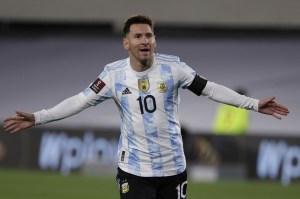 Messi se suma a los entrenamientos de Argentina ante la triple fecha del premundial