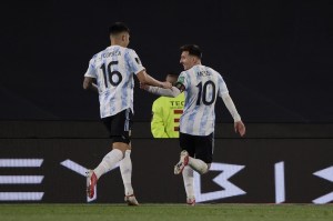 Messi superó el récord de Pelé con su segundo gol ante Bolivia (Video)