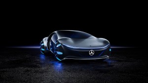 ¡INCREÍBLE! El “carro del futuro” de Mercedes-Benz se maneja solo y se controla… ¿CON LA MENTE? (FOTOS)