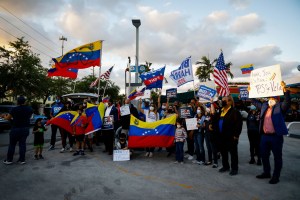 Venezuelan americans pressure GOP to back permanent residency