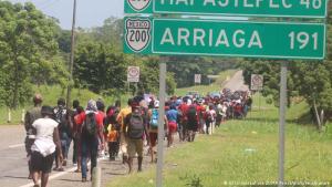 Una tercera caravana de migrantes partió desde el sur de México hacia EEUU