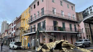 Decenas de personas fueron arrestadas en Nueva Orleans por saqueos tras el paso del huracán Ida
