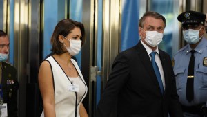 “Envíe a su esposo a vacunarse”: La contundente petición del alcalde de Nueva York a la primera dama de Brasil