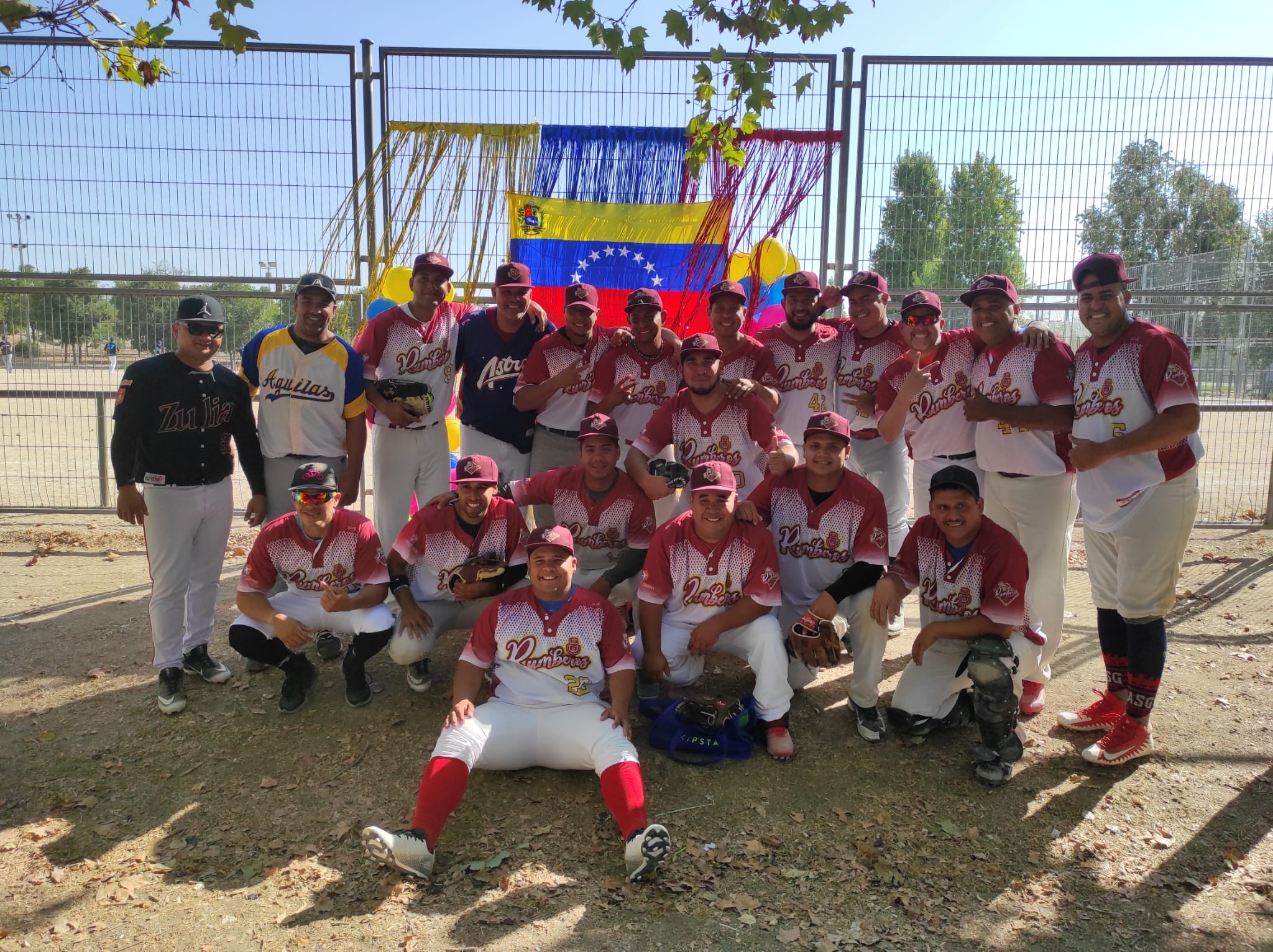 Equipo de softbol de migrantes venezolanos, campeón de la Copa Rumberos en España