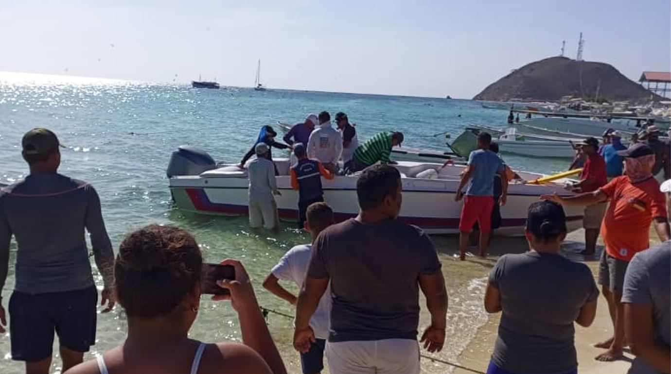 En VIDEO: Pescadores de Los Roques efectuaron rescate del segundo lote de desaparecidos