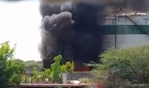 Incendio en tanque de crudo de Pdvsa en Campo Palmarejo, Zulia (Video)