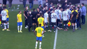 Qué pasará con el clásico de Brasil y Argentina y las disputas que asoman detrás del fallo