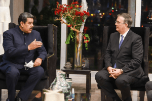 En Fotos: Así fue el encuentro de Maduro con el canciller mexicano