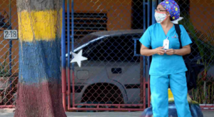 “Ganamos tres dólares al mes”: Trabajadores de la salud exigieron reivindicaciones en Táchira