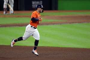 Altuve consiguió nueva marca histórica en la victoria de Astros sobre Bravos