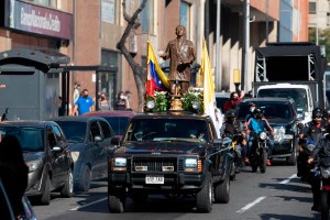 Caracas se llenó de fe con la caravana en honor al natalicio del Dr. José Gregorio Hernández (Videos)
