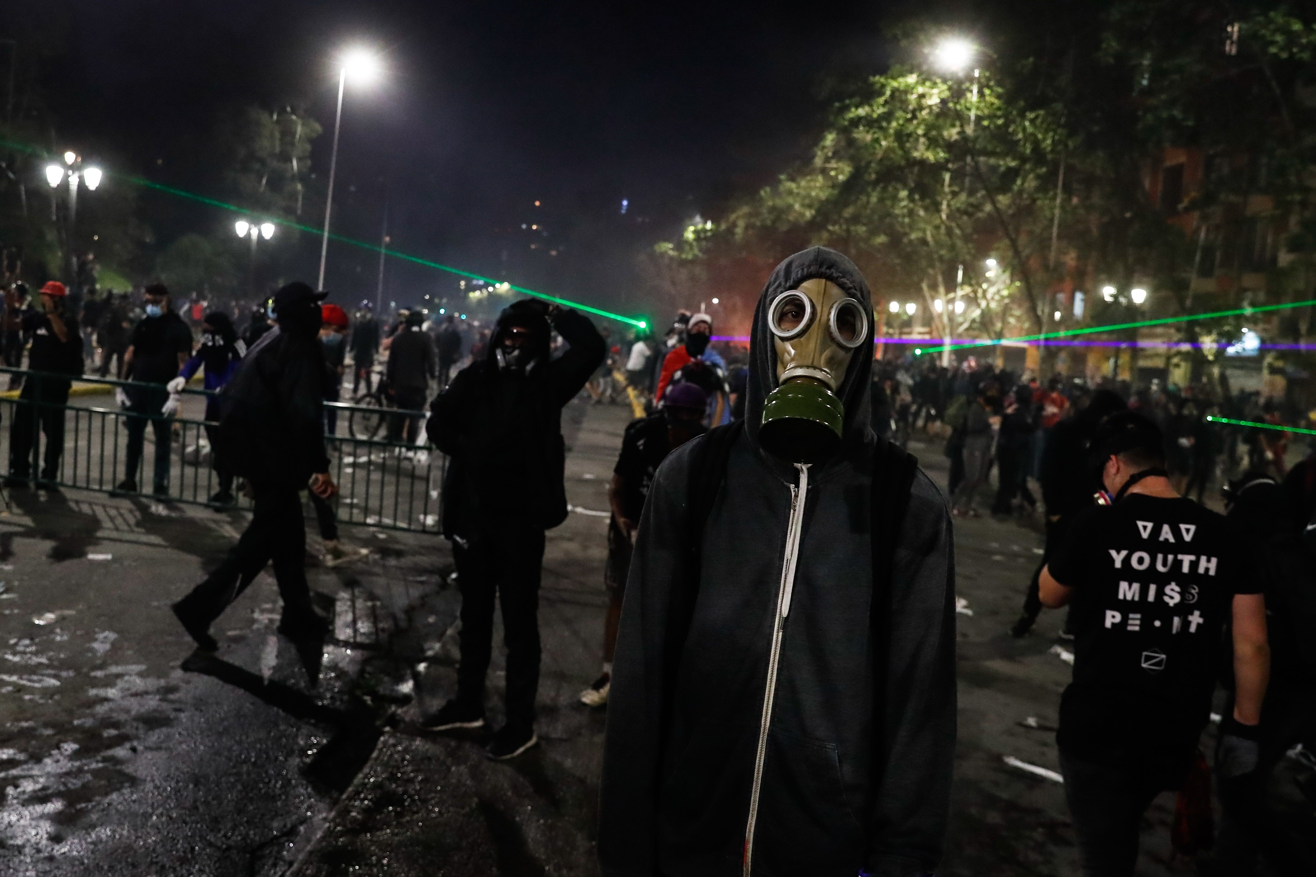 VIDEOS: Con saqueos culminó la “conmemoración de protestas” en Chile