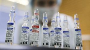 Vacunados con Sputnik V mantienen altos niveles de anticuerpos un año después, según estudio