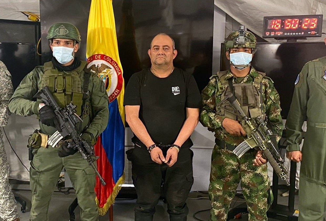 Iván Duque revela la ficha policial de alias “Otoniel”: El delincuente más peligroso de Colombia (FOTOS)