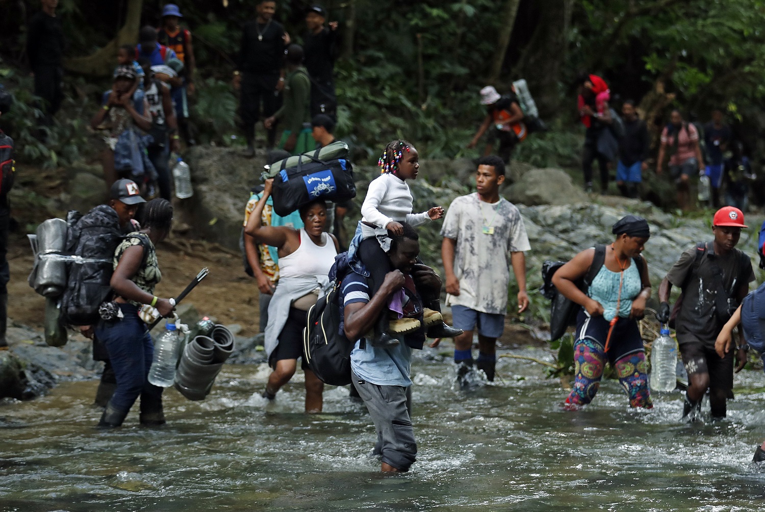 Unicef denuncia máximo histórico de niños migrantes que cruzan selva Darién