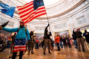 Los mensajes del día del asalto al Capitolio: Qué dijo el hijo de Trump durante el ataque