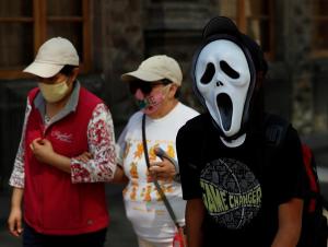 El Día de Muertos mexicano resiste y coexiste con la celebración de Halloween