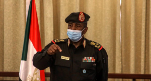 Quién es Abdel Fattah al-Burhan, el general que lidera el golpe de Estado en Sudán