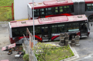 Metrobús de Caracas cumple 34 años, cada día son menos unidades y más desidia