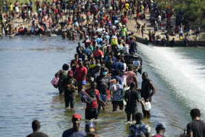 Expertos de la ONU condenan la sistemática deportación de haitianos en EEUU