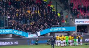 En VIDEO: Colapsó la grada de un estadio durante celebración en Países Bajos