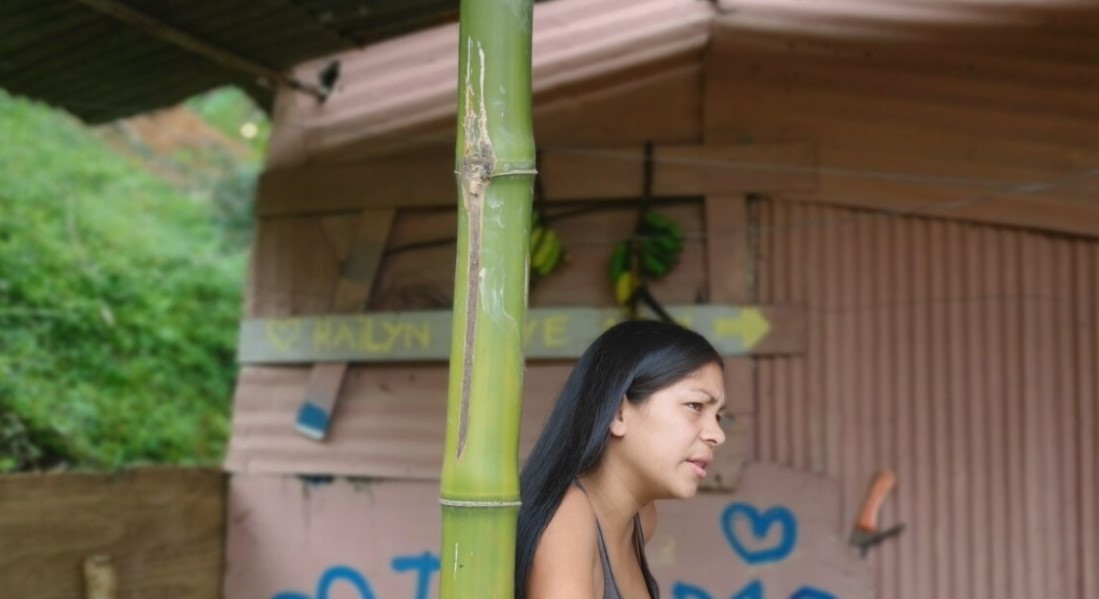 Venezolanas de zonas rurales improvisan “trapitos” para la higiene íntima (Video)