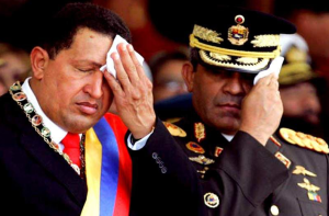 En Imágenes: El general Baduel, de “hermano” de Chávez a prisionero en “La Tumba”