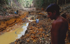 Policía brasileña desarticula red de minería ilegal en tierras indígenas
