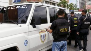 Se negaba a aceptar la ruptura: Colombiano sometió y agredió a su ex en Petare