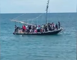 Al menos 412 haitianos habrían llegado a Cuba en barco en las últimas semanas