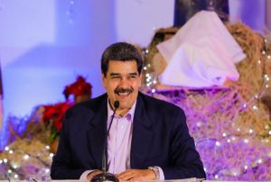 Maduro alardeó lucecitas navideñas en Miraflores mientras Venezuela sobrevive a oscuras (Video)