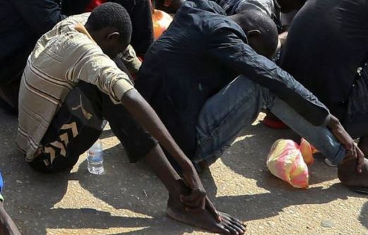 Guardias mataron al menos a seis migrantes en centro de detención de Libia