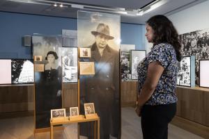 Exhiben objetos inéditos de la II Guerra Mundial y el Holocausto en Londres