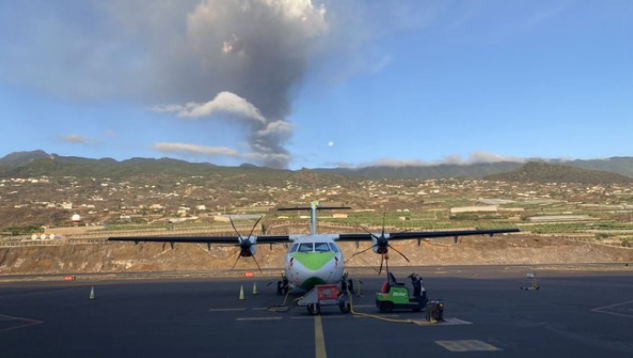 Cenizas del volcán provocaron nuevo cierre del aeropuerto de isla de La Palma