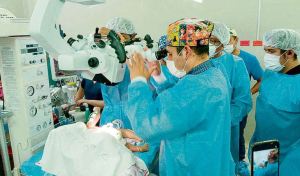 Separaron a siameses unidos por la cadera tras 7 horas de cirugía en Perú